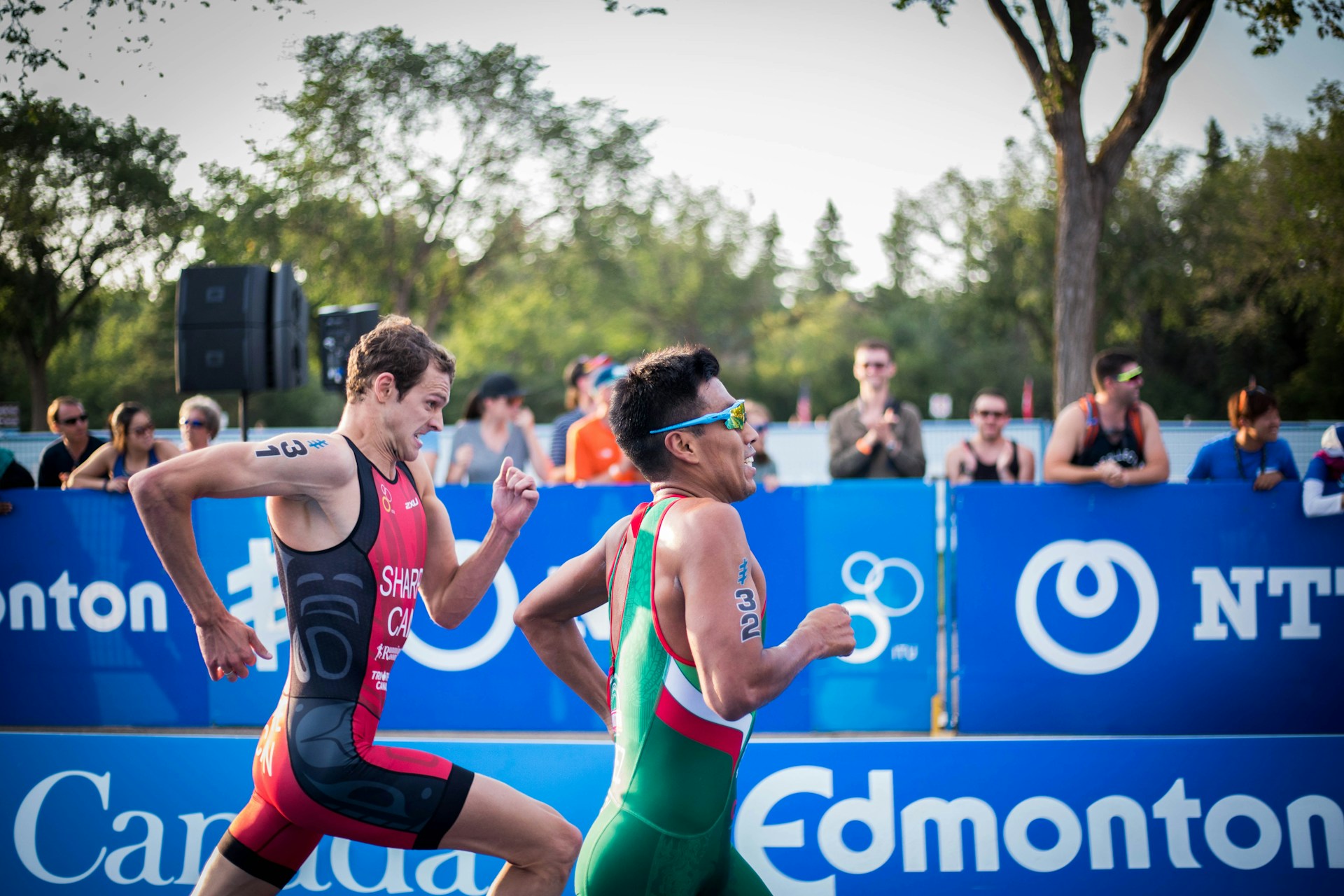 Atletas se preparan para el Triatlón de Bisman