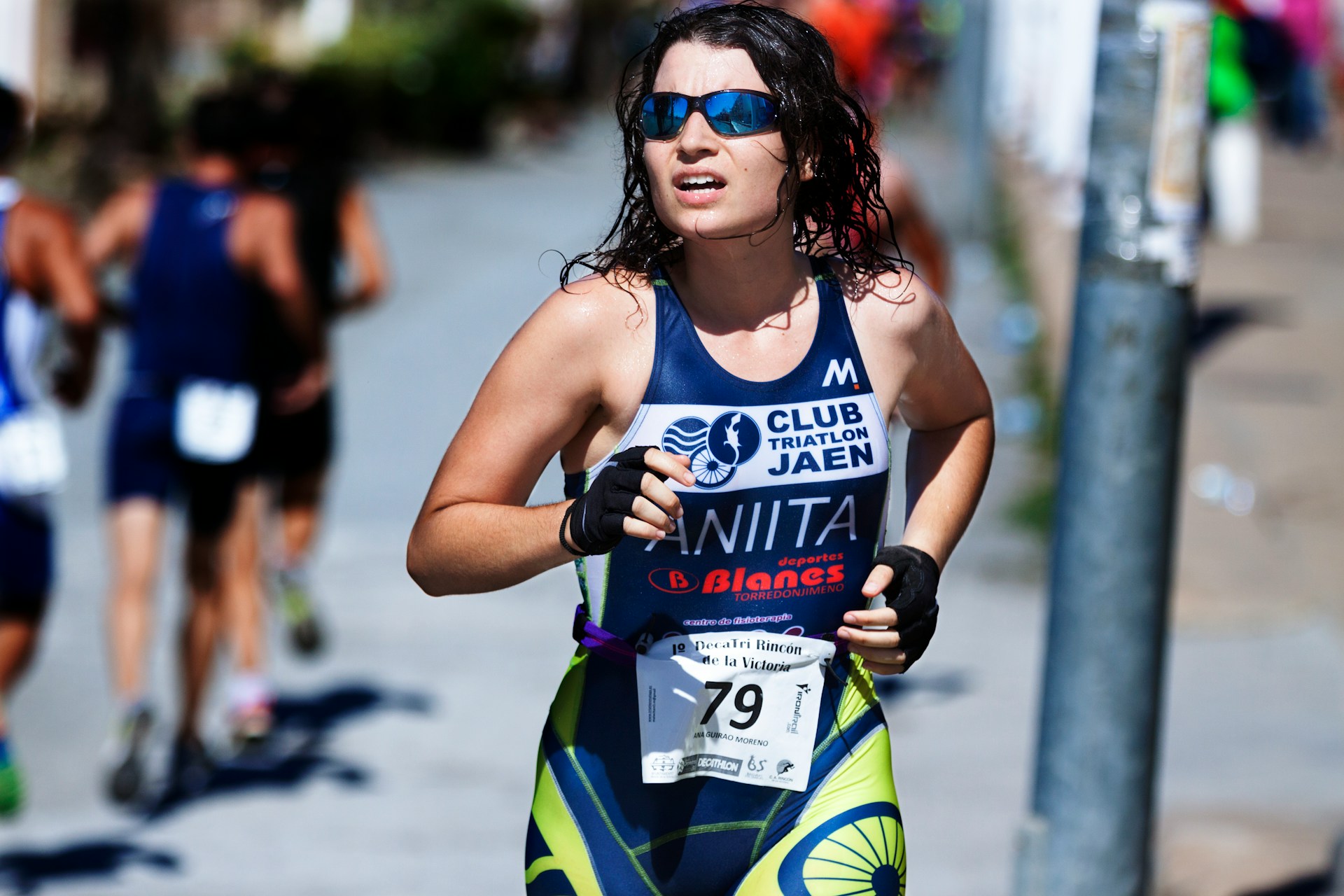 Equipo de Triatlón de Dartmouth Logra Finalizar la Competencia en Cohasset